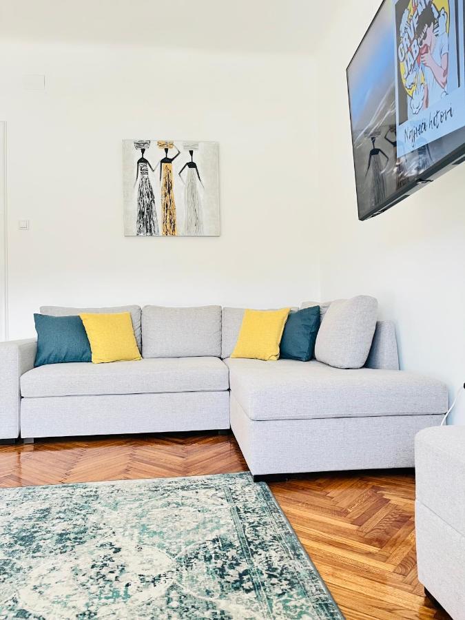 Apartamento Enjoy Kalenic Belgrado Exterior foto