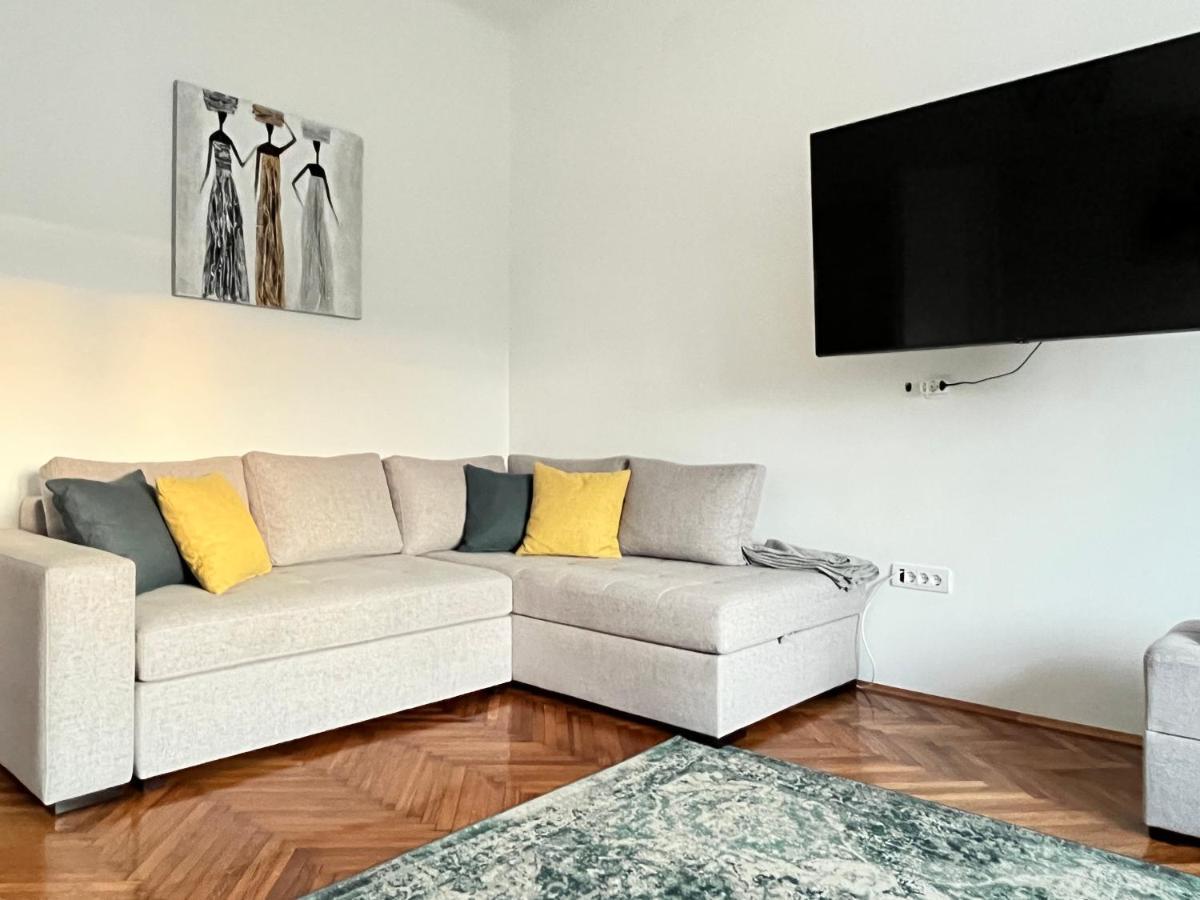 Apartamento Enjoy Kalenic Belgrado Exterior foto